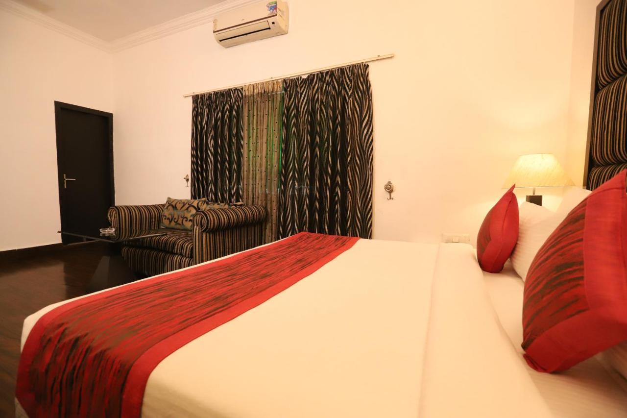 Hotel Capitol Hills - Greater Kailash Delhi New Delhi Luaran gambar