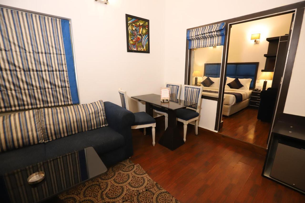 Hotel Capitol Hills - Greater Kailash Delhi New Delhi Luaran gambar