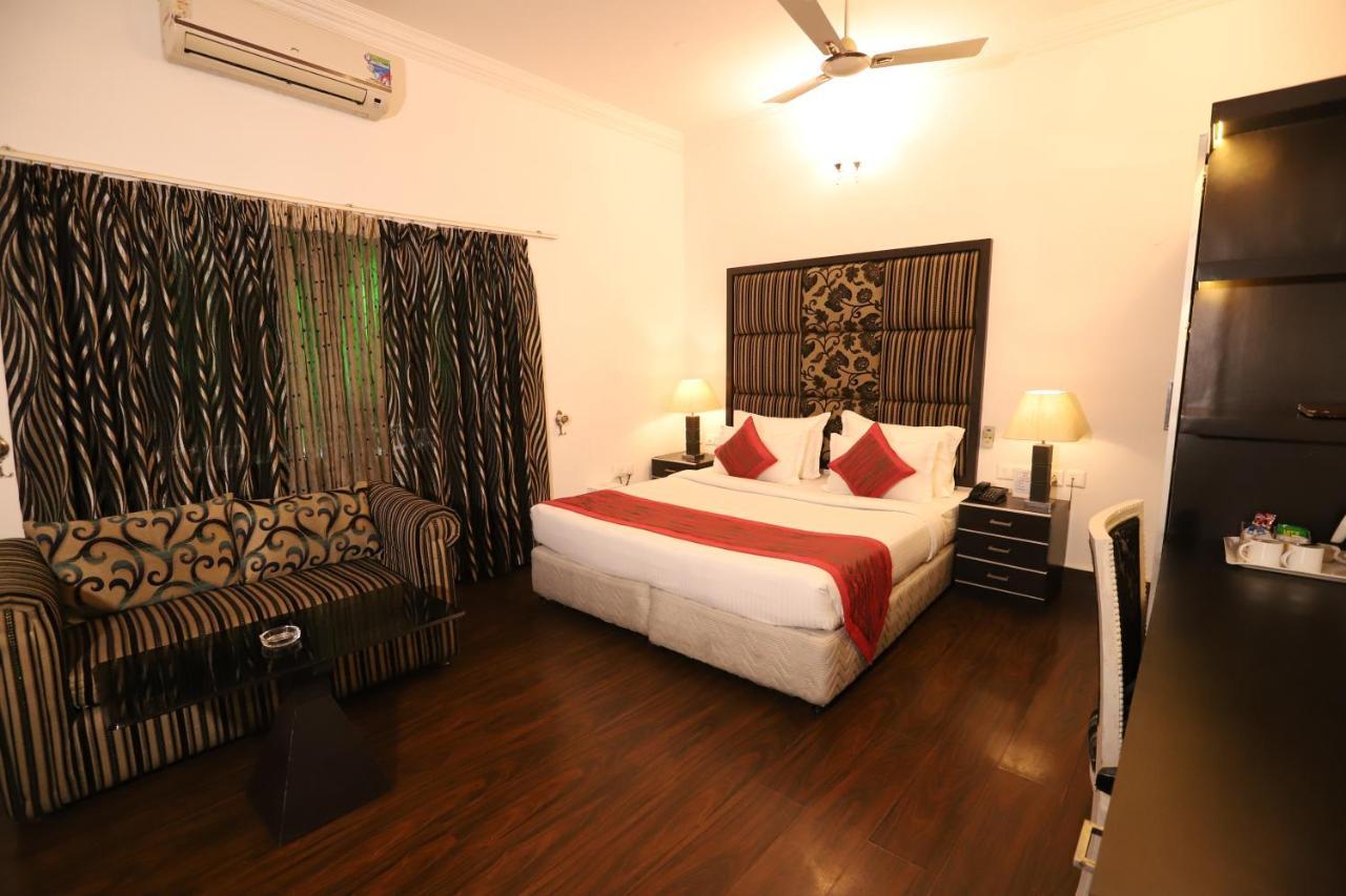 Hotel Capitol Hills - Greater Kailash Delhi New Delhi Luaran gambar