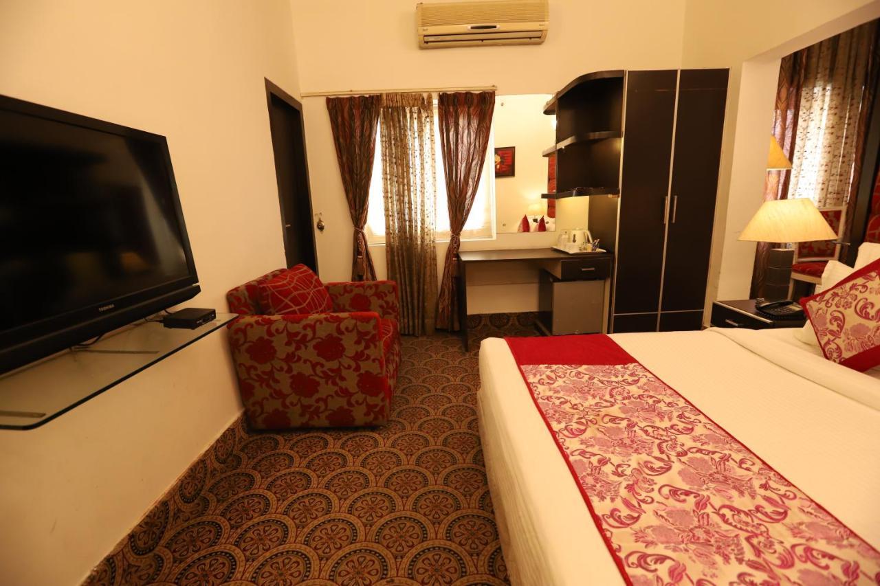 Hotel Capitol Hills - Greater Kailash Delhi New Delhi Luaran gambar