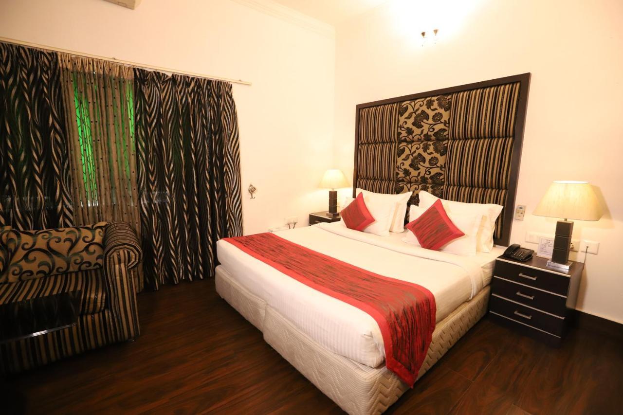 Hotel Capitol Hills - Greater Kailash Delhi New Delhi Luaran gambar