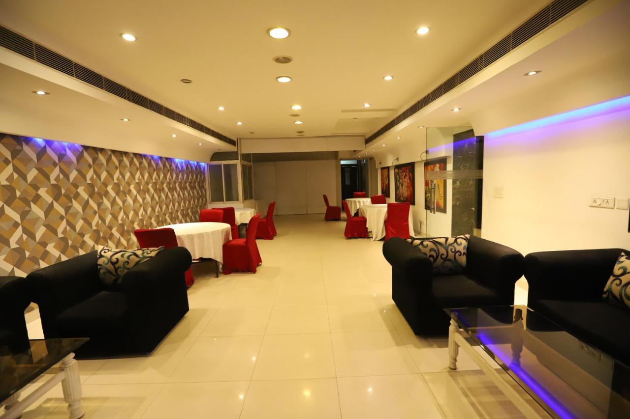 Hotel Capitol Hills - Greater Kailash Delhi New Delhi Luaran gambar